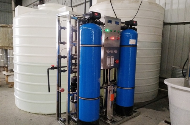 工業<a href=http://www.rvrgs.cn/fstcjssb/ target=_blank class=infotextkey>反滲透凈水設備</a>